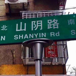 艾莉被❌❌爆乳无尽
